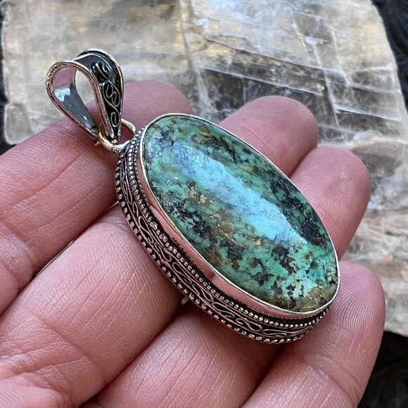 African Turquoise Stone Crystal Pendant Jewelry - Picture 4 of 8